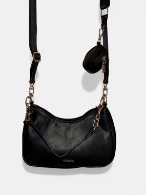 Black Handbag With Changeable Straps